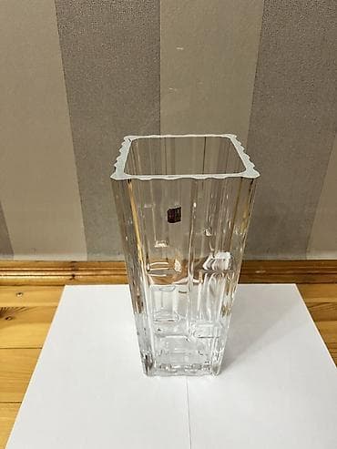 Vazalar: Bir vaza, Xrustal — 2