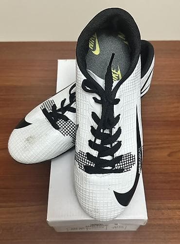 uşaqlar üçün ağ krossovkalar: Nike Mercurial krampon – ağ/qara rəng palitrası - Ölçü: 41 - Model — 1