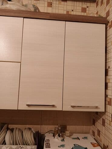 sade metbex mebelleri: Mətbəx mebeli dəsti - Üst modul: açıq krem rəngli, müasir düz xəttli — 5