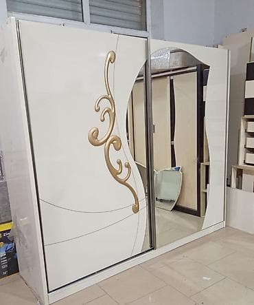 KÜPƏ DOLAB SATILIR Eni 2,50-hündür 2,16-derinlik 55 sm Əla