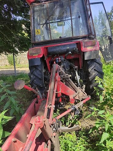 10 yaş için motorlar: Lovol 504-B traktor - Güc sinfi: təxmini 50 a.g. (model 504-B) - — 5