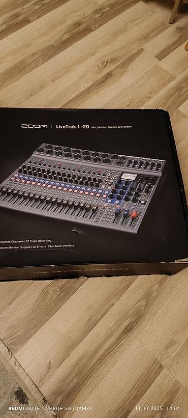 Musiqi alətləri: Zoom LiveTrak L-20 analoq və rəqəmsal mikşer konsolu və çoxkanallı — 4