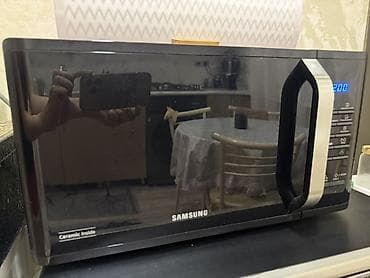 mikro naushnik: Микроволновка Samsung, Отдельностоящая, С грилем, цвет - Черный — 3