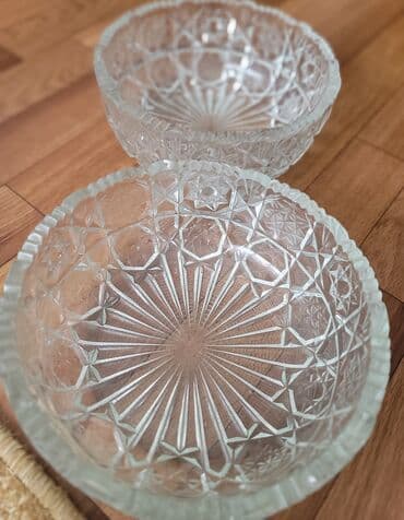 yaz gülləri: Xrustal Böyük güldan 30 az Xrustal Kiçik 20 azn . Iki meyvə vazı — 2