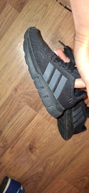 детская футбольная обувь: Кроссовки, Унисекс, 23, Adidas — 1