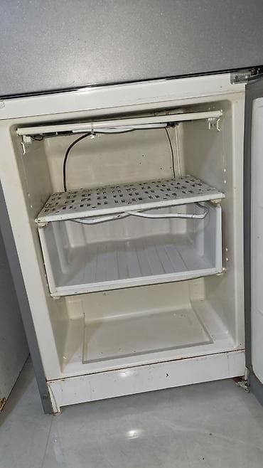 sadə tel: İşlənmiş 2 qapılı Indesit Soyuducu Satılır, rəng - Gümüşü, Təkərli — 3