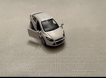 taxta oyuncaqlar: Ağ rəngli miniatür sedan oyuncaq avtomobil - Korpus: plastik, detallı — 4
