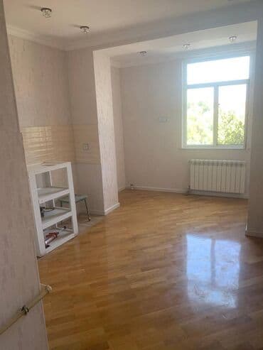 bine qesebesinde ev: 📍 Əla yerləşmə! Ev şəhərin mərkəzində – 2 və 9 nömrəli məktəblərin — 5