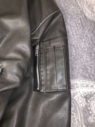 h m: Zara Bomber Jacket 
Yeni kimidir
Deffekti yoxdur
Unisexdir — 2