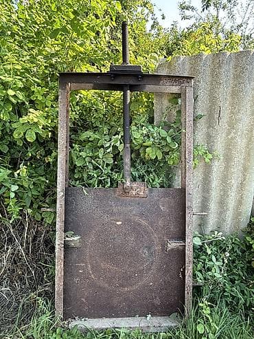 Məhsul: Mexaniki vintli pres (metaldan) ölçü: 90x165 Təsvir: - Güclü