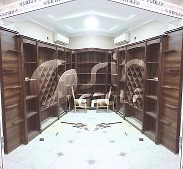 Sifarişlə mebel vitrinləri