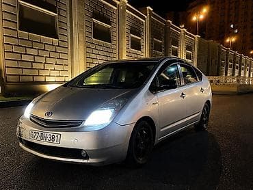 prius 20 kuza salon: Toyota Prius (2-ci nəsil) hibrid hetçbek - Gümüşü gövdə rəngi, qara — 7