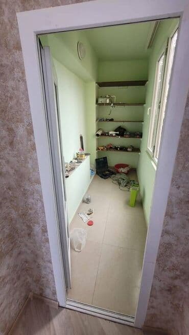 9 ci mikrorayon satilan evler: Bakı, 3 otaqlı, Köhnə tikili, m. Xalqlar Dostluğu, 75 kv. m — 9