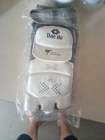 moto 150cc: Taekvondo üçün elektronik ayaq üst qoruyucusu – Gen2 - Rəng: ağ-boz - — 2