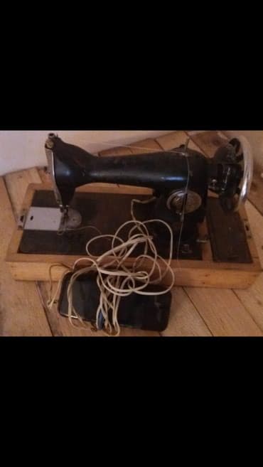 qədimi qəpiklər: Tikish mashini elektrikle ishleyir yaxshi veziyyetde — 1