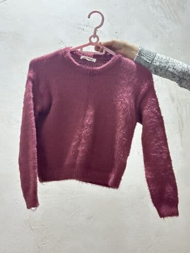 Dəstlər, kostyumlar: Qadın trikotaj sviter - Rəng: tünd çəhrayı/şərab tonu - Materiya — 1