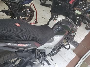 aqua disk: TVS Apache RTR 160 4V – şəhər və şose üçün çevik və dinamik naked — 4