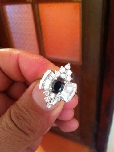 brilliant qaşlı uzuk: Üzük — 1