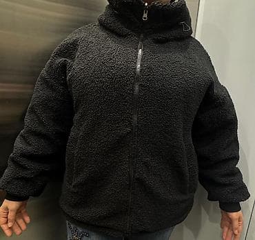 Qara rəngli ikiüzlü qış gödəkçəsi - Reversibl dizayn: bir üzü yumşaq