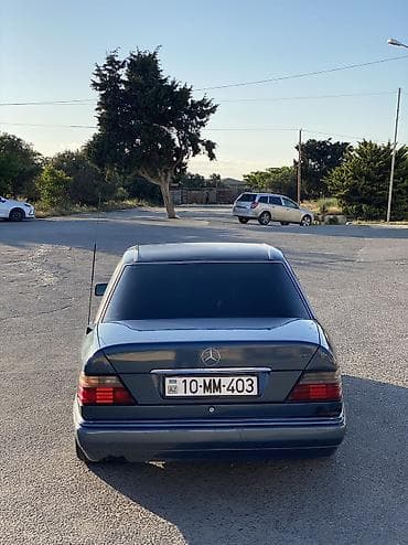mersedes babin: Mercedes-Benz 280: 2.8 l | 1993 il Sedan — 4