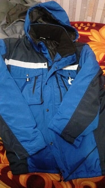 Məhsul: Qışlıq kişi gödəkçəsi - Rəng: mavi – qara panellər, ön