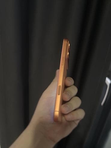 ucuz soyuducular: IPhone 17 Pro Max, 256 GB, Qızılı, Face ID — 2