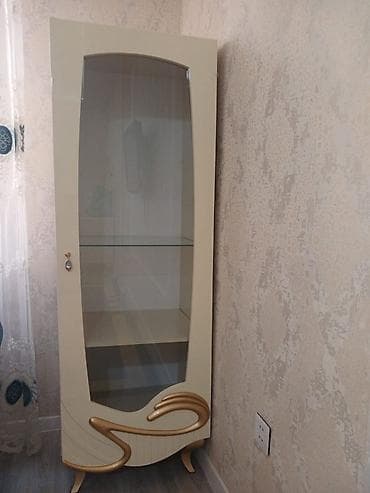 taxta komod: Krem rəngli klassik dəst – konsol güzgülü komod və şüşəli vitrina - — 2