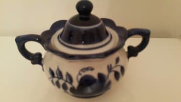 сахарница: Старинная сахарница Гжель.Клеймо треугольник — 1