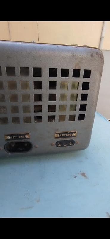 səs aparatı: Sovet istehsalı lampalı gücləndirici/ölçü bloku - Metal korpuslu — 3