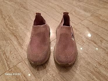 Qadın ayaqqabıları: 33 razmer yenidir endirim isdeseniz ederik unvandan goturme veya — 2