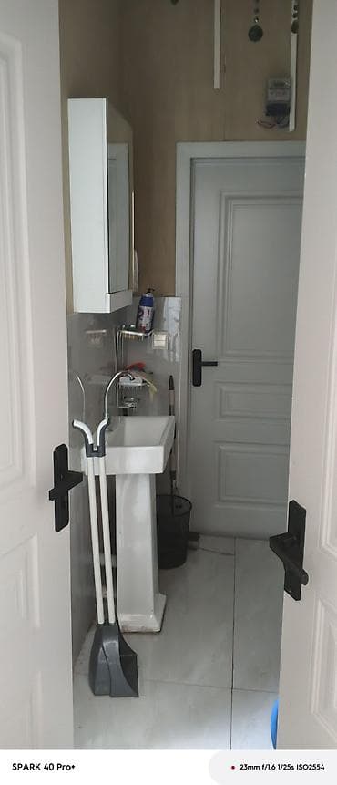 yevlax makler: Salam gördüyünüz bu gözəl ofis 4 mk rayon Şamaxinkaya qalxan yolda çox — 5