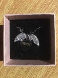 əl sumkası: Gümüşə oxşar pasdanmayan matrialdır taxılmayıb aksusear yeri bağlanb — 1