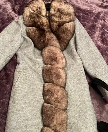 marmotdan qadın şubaları: Palto-çox az istifadə olunub.Demək olar yeni kimidir.Rəngi bozdur.Xəzi — 2
