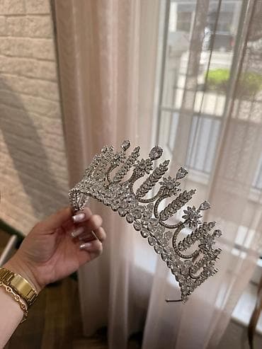 Аксессуары: Şəkildəki tac və aksesuarlar az işlənib, 10-20manat aralığıdır — 3