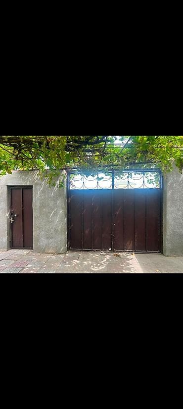 heyet qaplari: Darvaza 300/260sm 
Demir qapi 210/85sm
430azn
Corat — 1