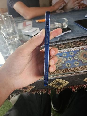 ipad 6 plus: IPhone 12, Mavi — 5