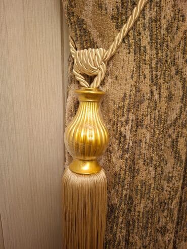 maqnit perdeler: Pərdələr üçün müxtəlif aksesuarlar təklif olunur. Birinci dəstə oval — 3