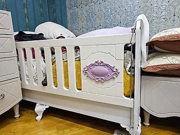 Oğlan və qız üçün, İşlənmiş, Çarpayı, Bazasız, Matras ilə, Siyirməli