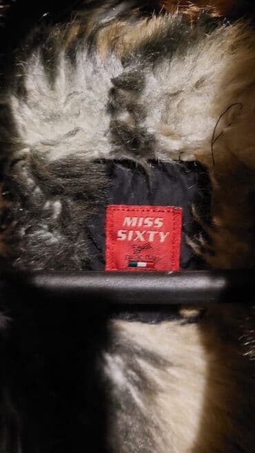 scandal parfum qiymeti ideal: Puxovik kurtka, S — 3