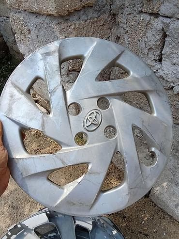 16 liq disk teker 4 bolt: Toyota üçün orijinal təkər qalpaqları (hubcap) – 4 ədəd dəst. - — 2