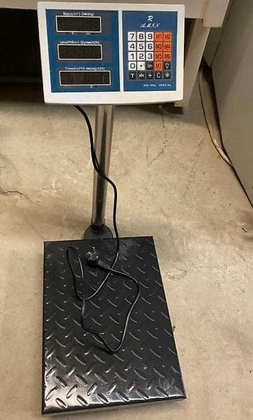 Bu elektronik döşəmə tərəzisi müxtəlif malların çəkisini ölçmək üçün