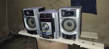 shivaki smart tv: Sony tərəfindən istehsal edilmiş, gümüşü rəngdə, iki ədəd dinamik və — 1