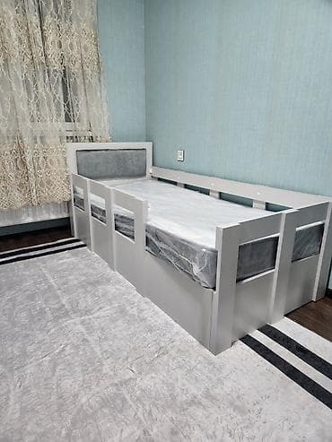 mebel vitrin: Oğlan və qız üçün, Çarpayı, Bazalı, Matras ilə, Siyirməsiz — 1