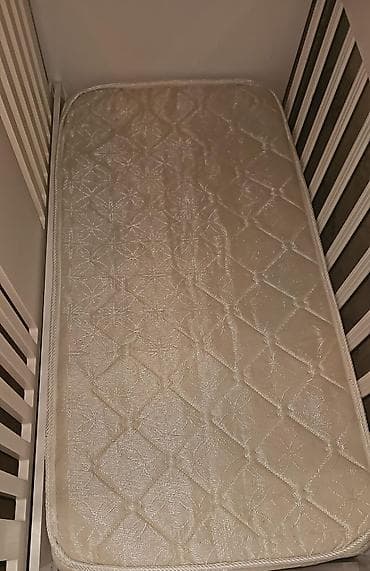 Beşiklər: Oğlan və qız üçün, Dördbucaq, Beşik, Matras ilə, Yellənmə mexanizmsiz — 3