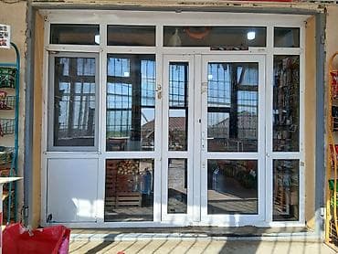 islenmis qapi satiram: PVC vitraj giriş sistemi – mağaza/ofis üçün - Material: Ağ PVC profil — 1