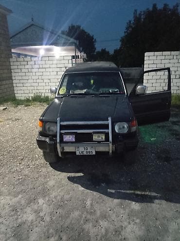 bmw e60 m: Mitsubishi Pajero: 2.5 l | 1991 km Ofrouder/SUV — 4