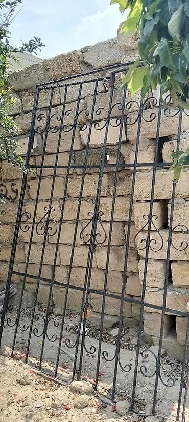 Dəmir Həyət darvazası, Yana açılan, 1 m, Mexaniki, Qapı ilə, rəng - Qara, Kredit yoxdur, Ödənişli çatdırılma