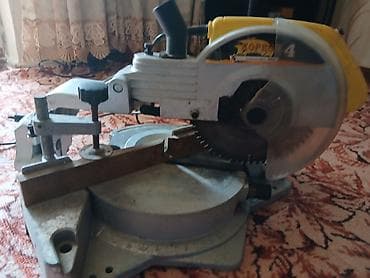 ağaç kesen aletler: Köşə kəsən mişar (torna/pendel tipli, sürüşmə mexanizmi ilə) - Taxta — 1