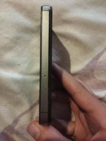 iphone 4 qiyməti: IPhone 4, 16 GB, Qara, Qırıq — 5