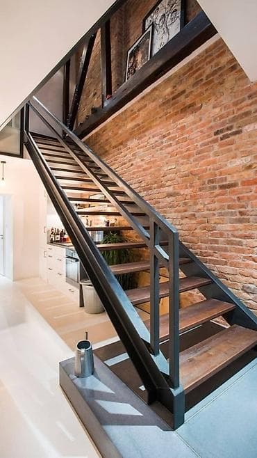 İstəyə uyğun hər növ pilləkanların yığılması və quraşdırılması.Siz